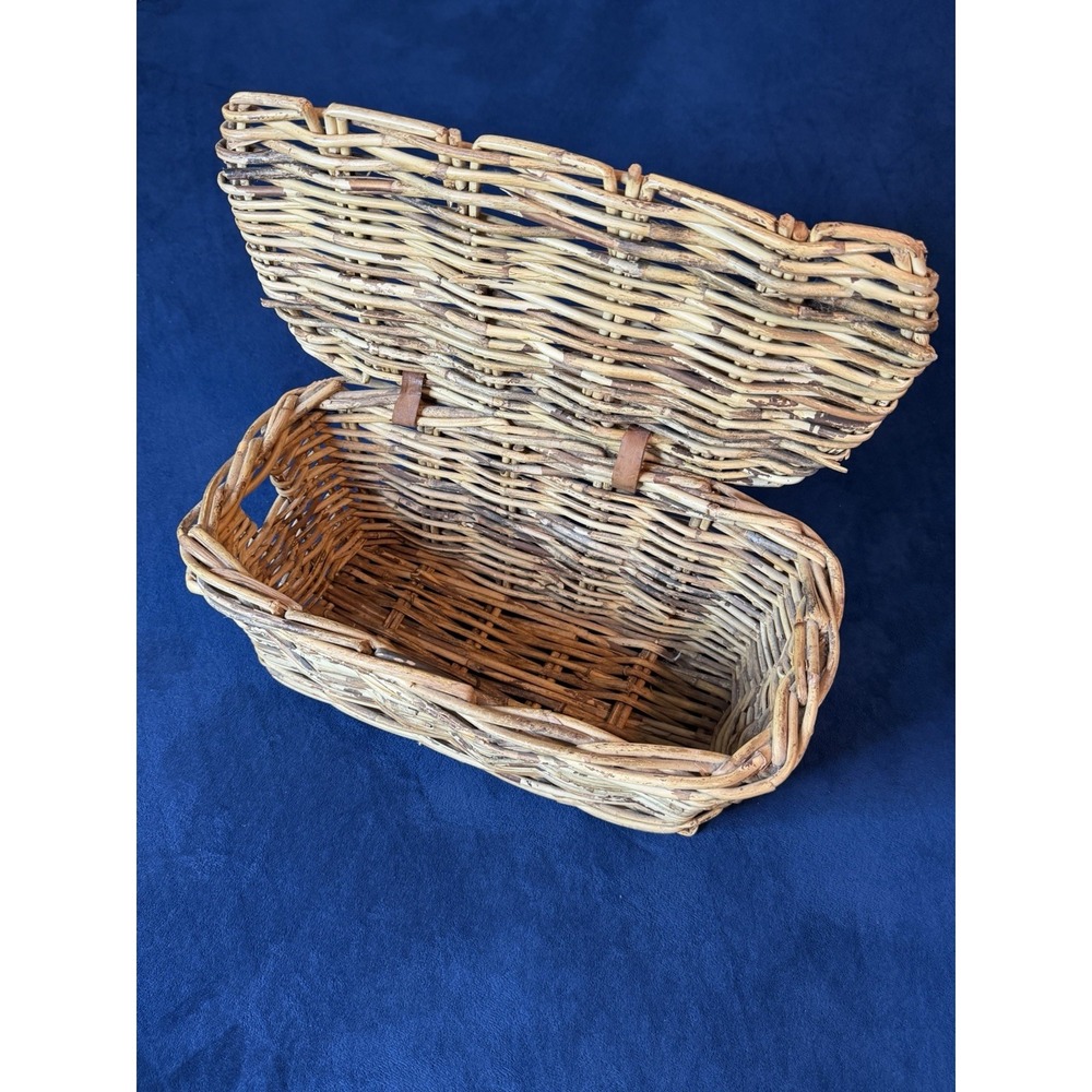Vintage 15in Woven Wicker Picnic Basket Rustic Leather Hinge Straps